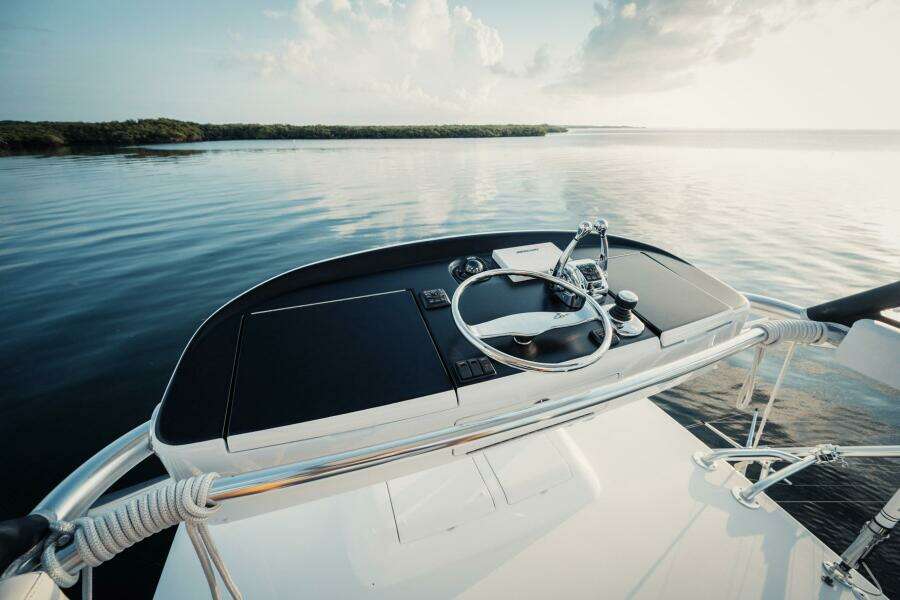 DOG HOUSE 40ft F amp S Yacht For Sale