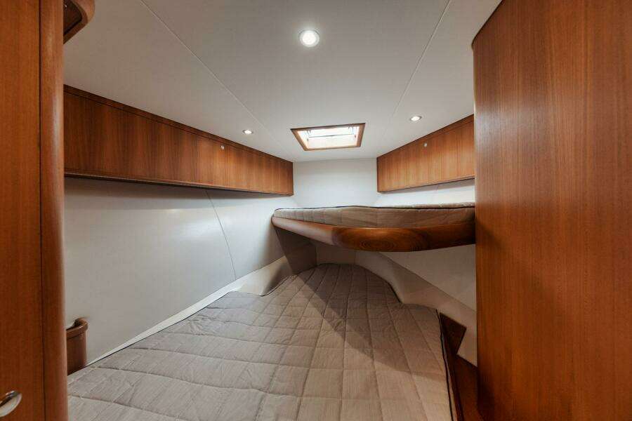 DOG HOUSE 40ft F amp S Yacht For Sale