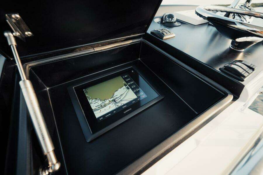 DOG HOUSE 40ft F amp S Yacht For Sale