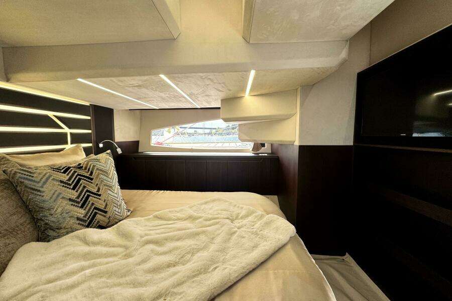 42ft Galeon Yacht For Sale