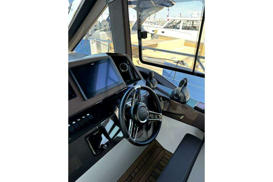 42ft Galeon Yacht For Sale