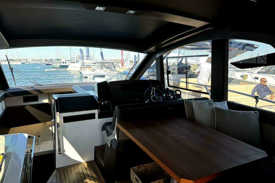 42ft Galeon Yacht For Sale