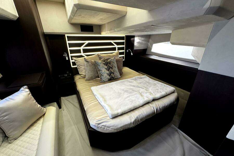 42ft Galeon Yacht For Sale