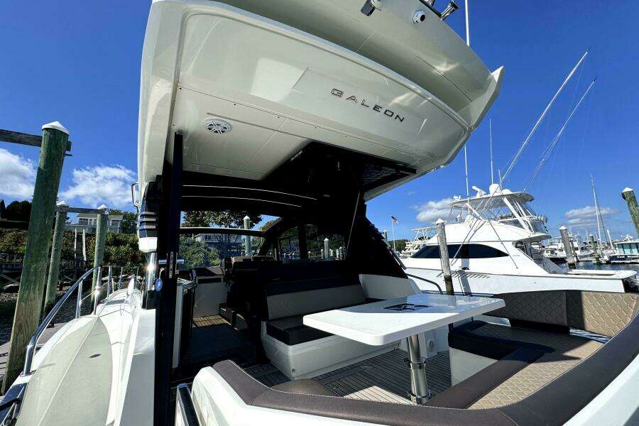 42ft Galeon Yacht For Sale