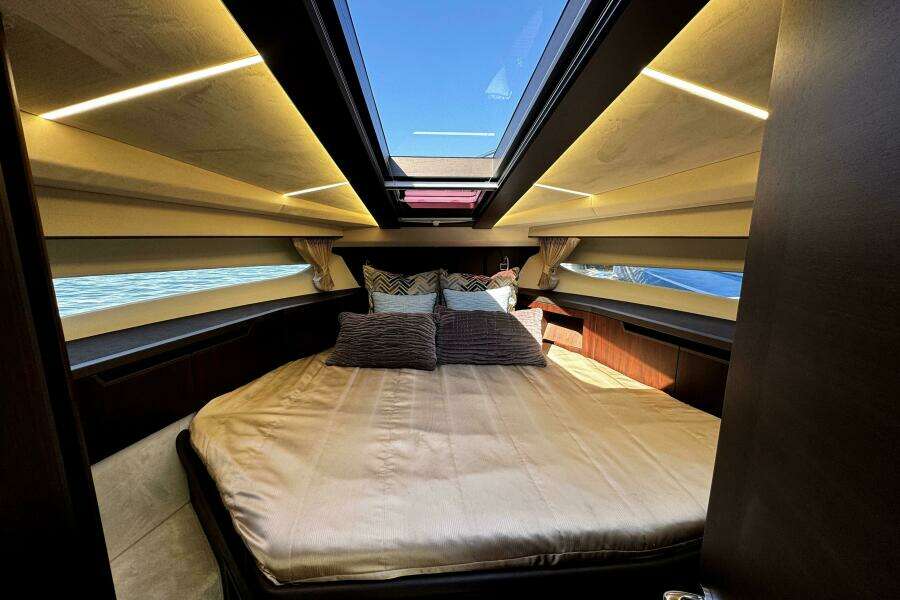 42ft Galeon Yacht For Sale