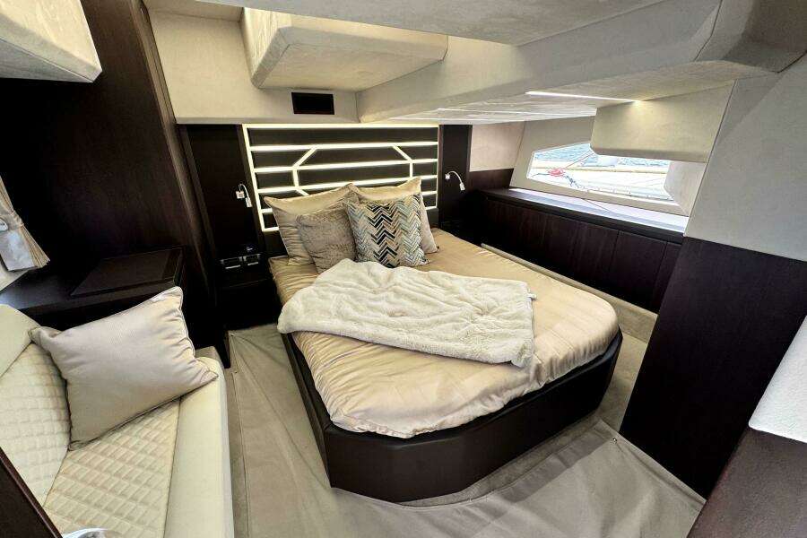 42ft Galeon Yacht For Sale