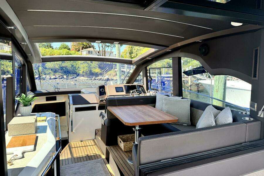 42ft Galeon Yacht For Sale