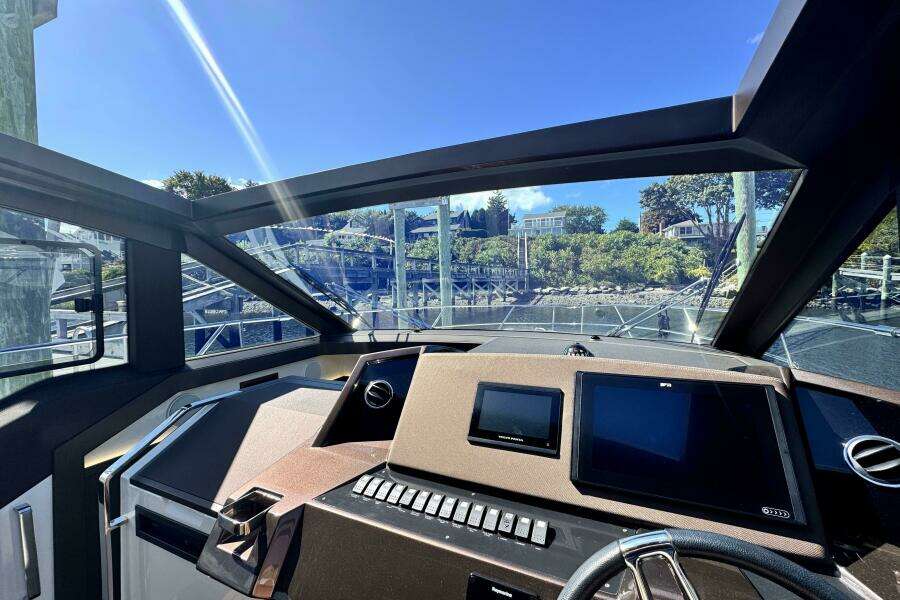 42ft Galeon Yacht For Sale