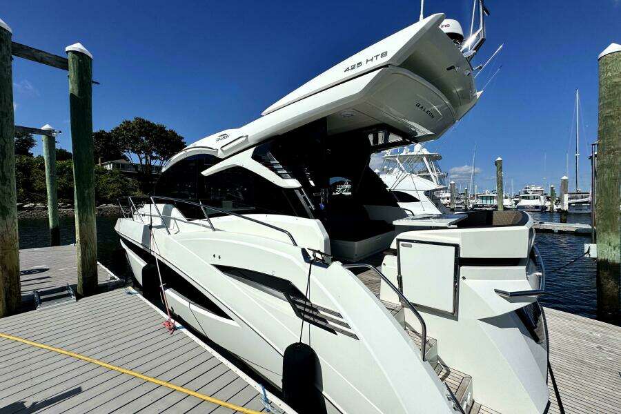 42ft Galeon Yacht For Sale