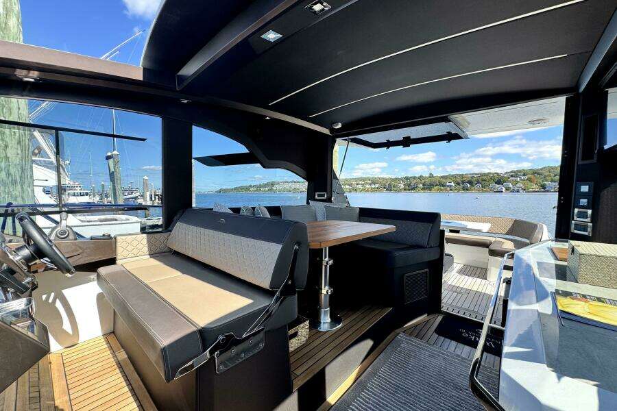 42ft Galeon Yacht For Sale