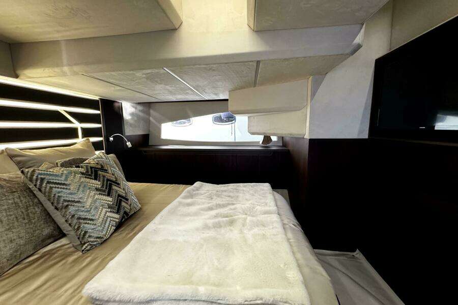 42ft Galeon Yacht For Sale