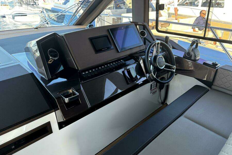 42ft Galeon Yacht For Sale