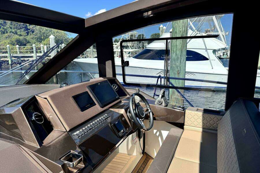 42ft Galeon Yacht For Sale