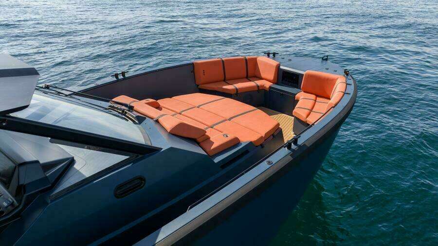 44ft Lekker Yacht For Sale