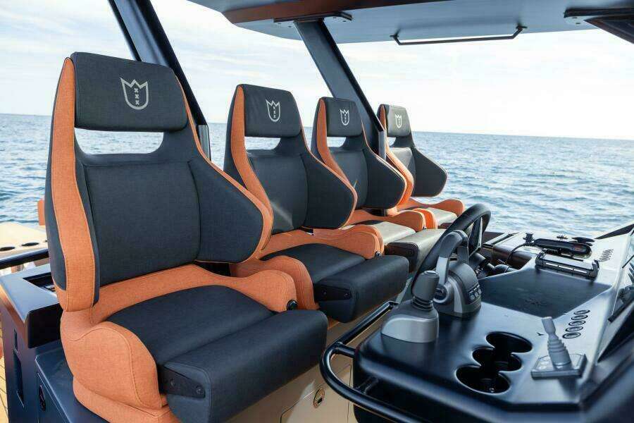 44ft Lekker Yacht For Sale