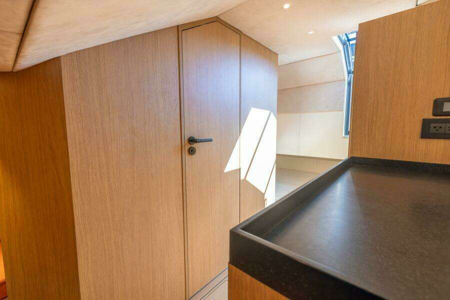 44ft Lekker Yacht For Sale