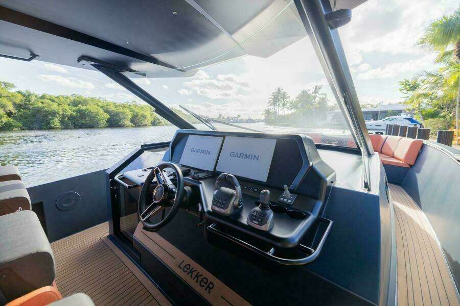 44ft Lekker Yacht For Sale