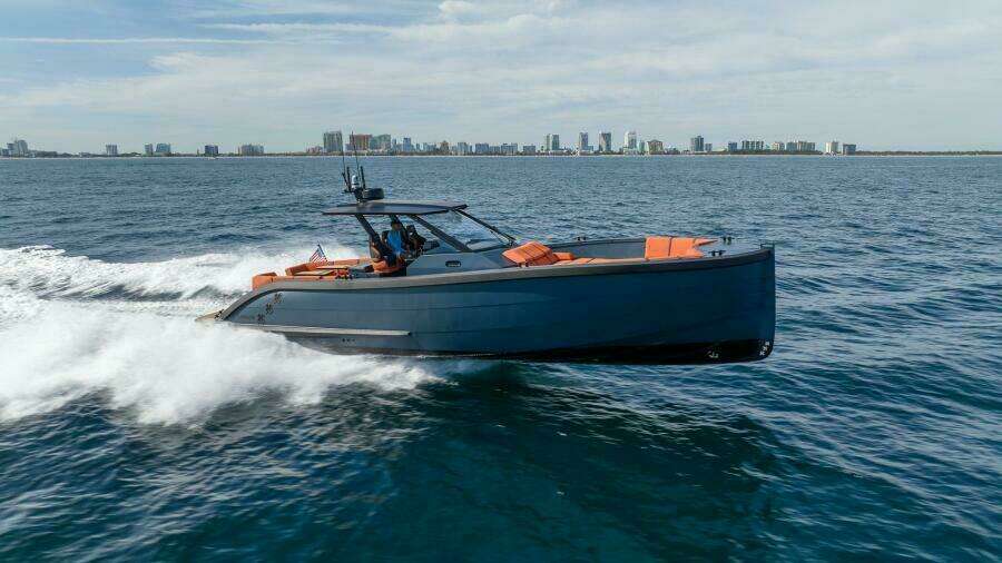 44ft Lekker Yacht For Sale