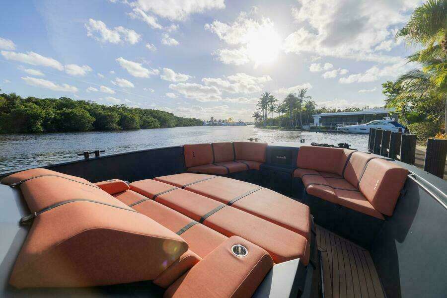 44ft Lekker Yacht For Sale