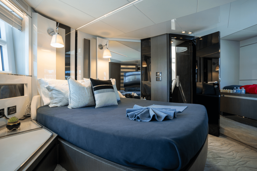 70ft Azimut Yacht For Sale