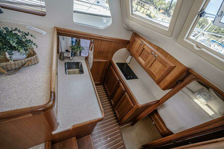 Coastal Fogg 34ft Mainship Yacht For Sale