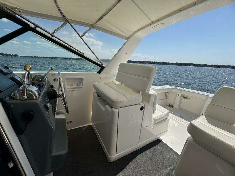 31ft Tiara Yachts Yacht For Sale