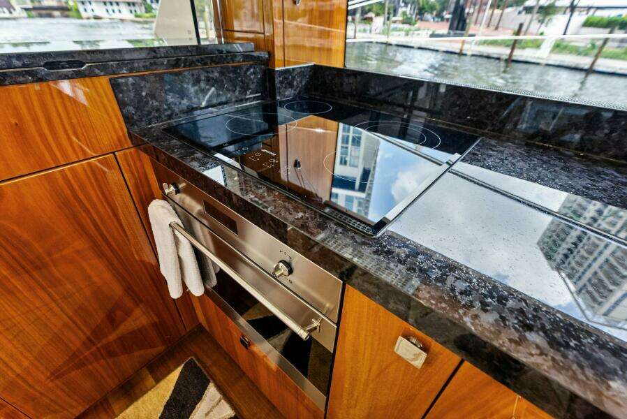 MILLER TIME 52ft Sunseeker Yacht For Sale