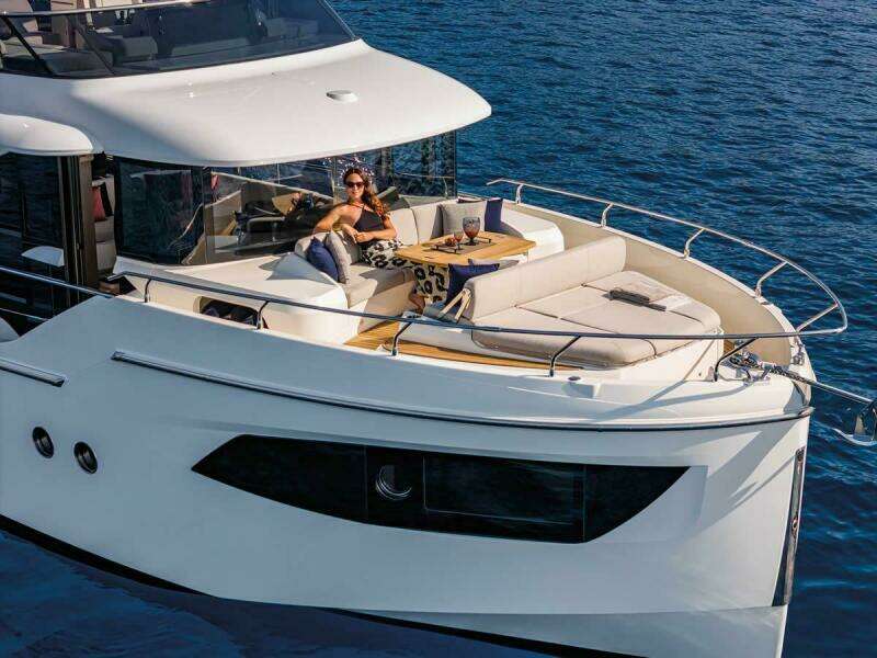 53ft Absolute Yacht For Sale