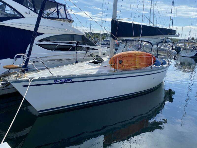 Lyoness 37ft Hunter Yacht For Sale