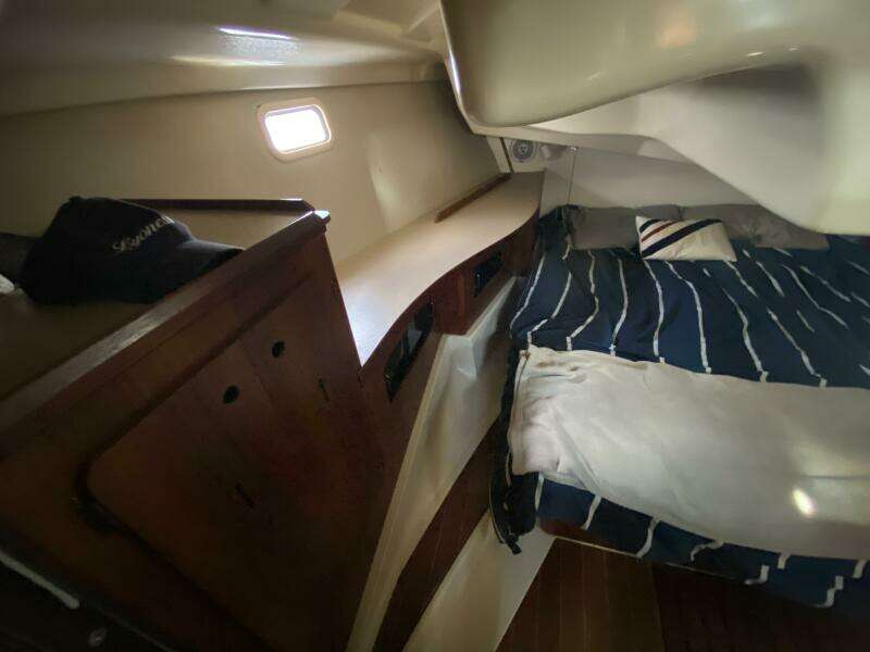 Lyoness 37ft Hunter Yacht For Sale
