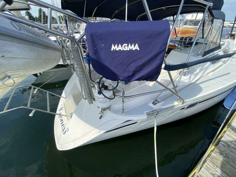 Lyoness 37ft Hunter Yacht For Sale