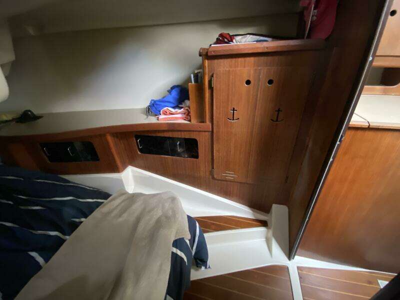 Lyoness 37ft Hunter Yacht For Sale