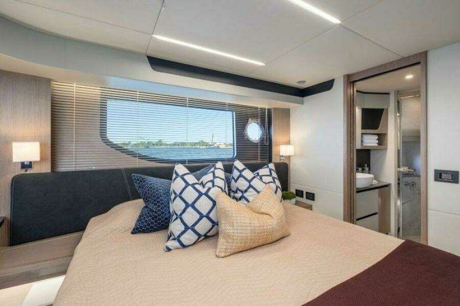 48ft Absolute Yacht For Sale