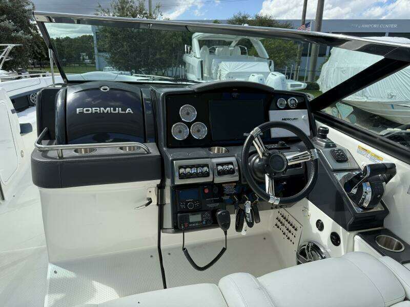 35ft Formula Yacht For Sale