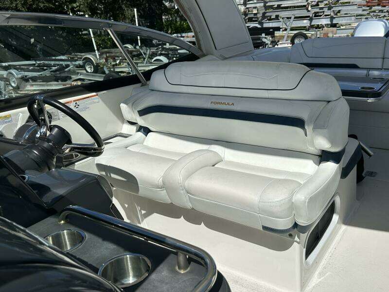 35ft Formula Yacht For Sale