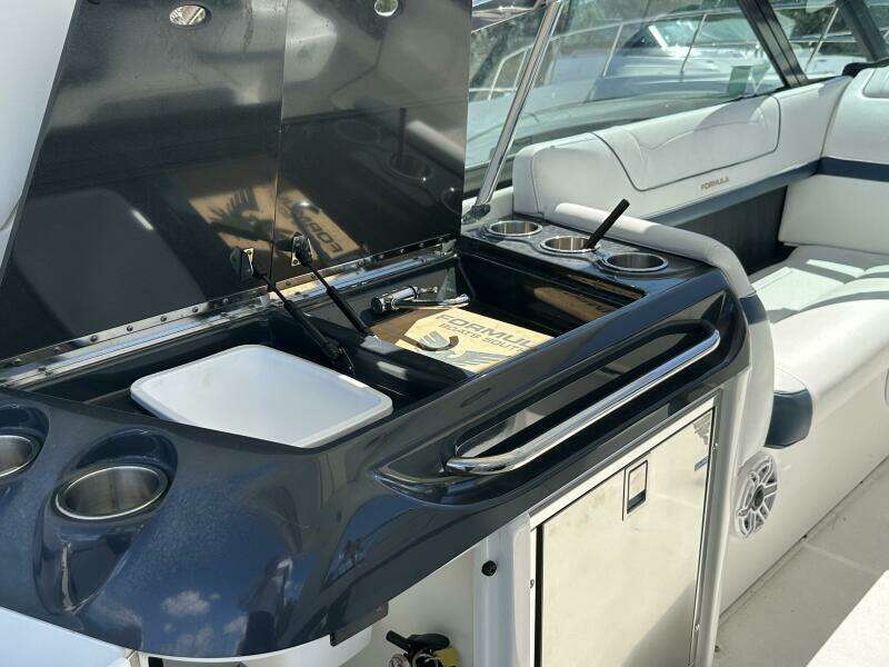 35ft Formula Yacht For Sale