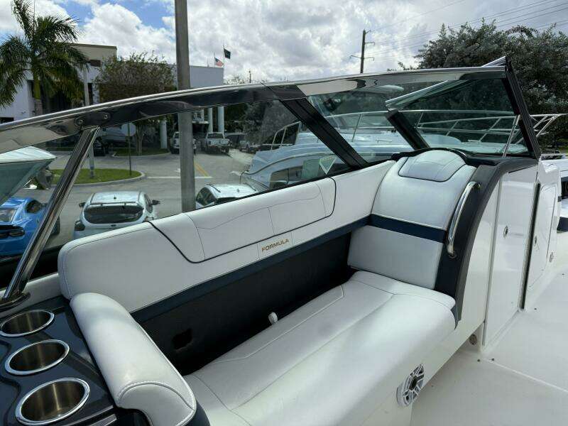 35ft Formula Yacht For Sale