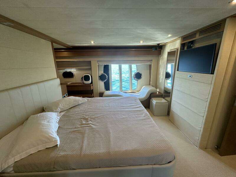 ARGO 78ft Ferretti Yachts Yacht For Sale