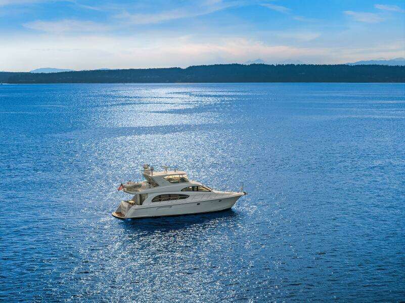 BELLISSIMO 63ft Hatteras Yacht For Sale