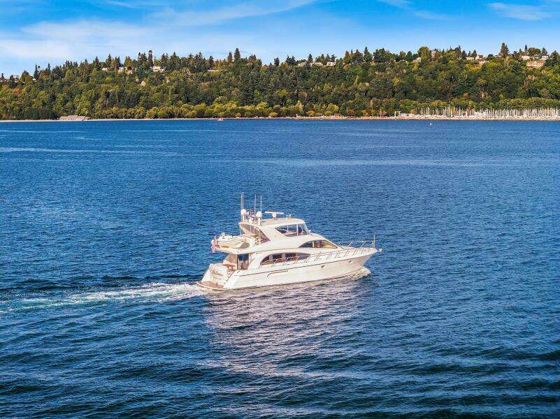 BELLISSIMO 63ft Hatteras Yacht For Sale