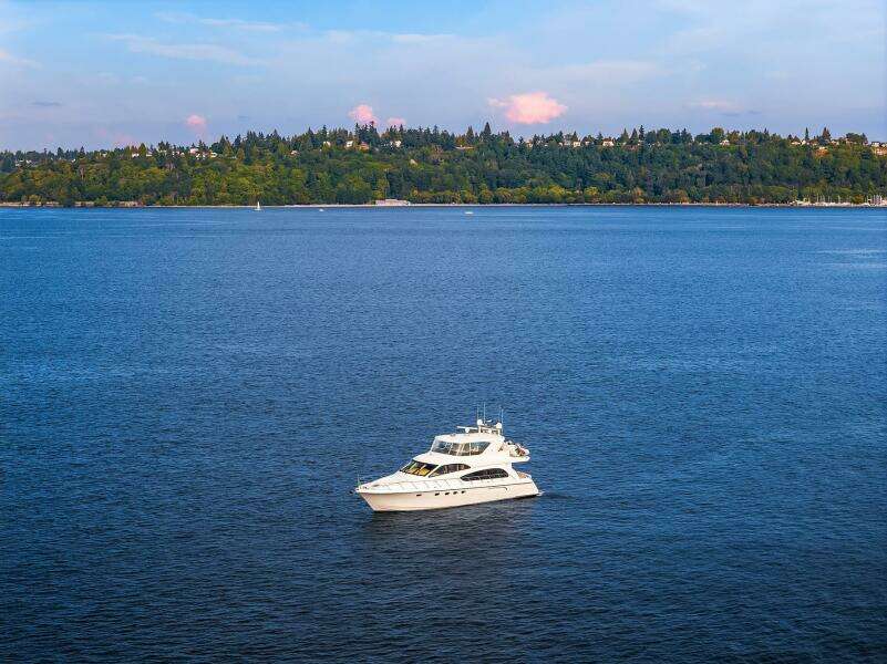 BELLISSIMO 63ft Hatteras Yacht For Sale