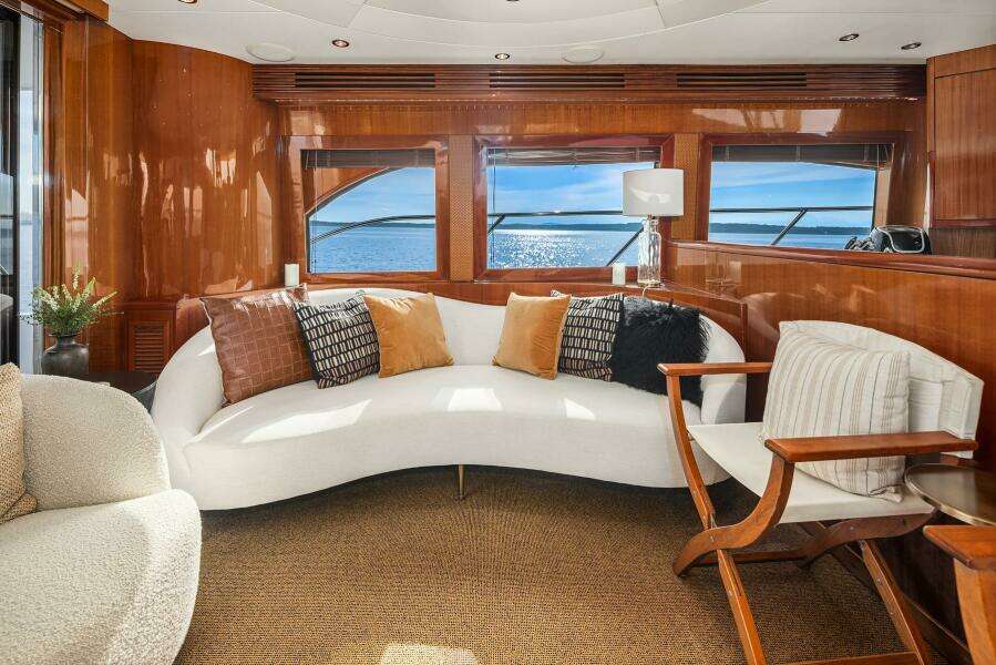 BELLISSIMO 63ft Hatteras Yacht For Sale