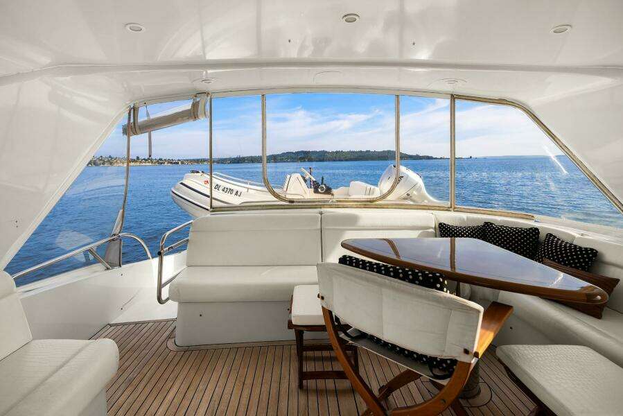 BELLISSIMO 63ft Hatteras Yacht For Sale