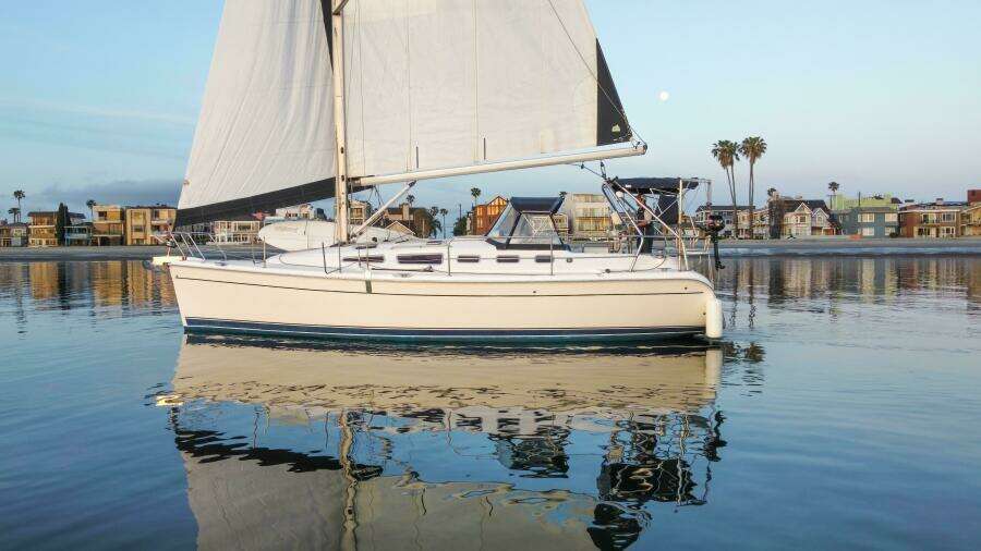 Plan Sea  38ft Hunter Yacht For Sale