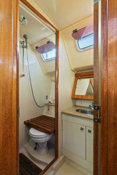 Plan Sea  38ft Hunter Yacht For Sale