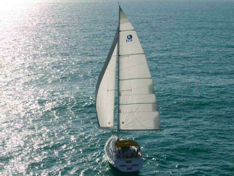 Plan Sea  38ft Hunter Yacht For Sale