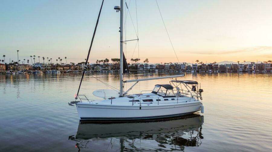 Plan Sea  38ft Hunter Yacht For Sale