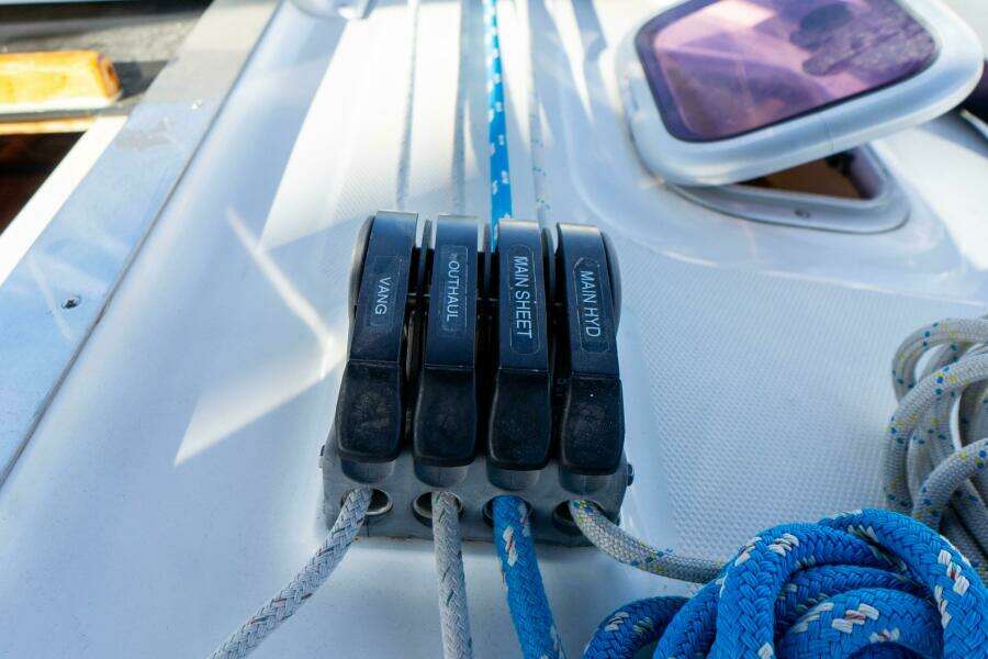 Plan Sea  38ft Hunter Yacht For Sale
