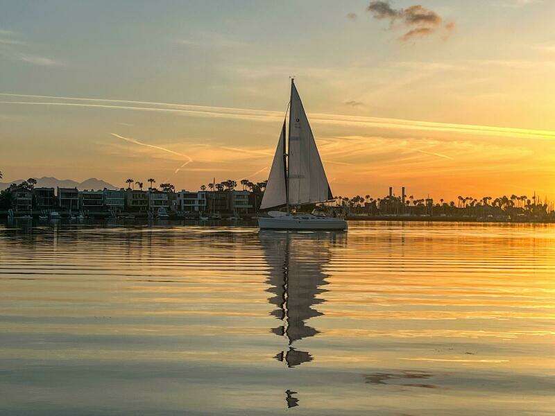 Plan Sea  38ft Hunter Yacht For Sale