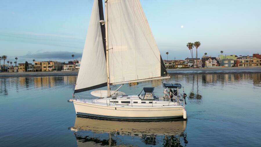 Plan Sea  38ft Hunter Yacht For Sale